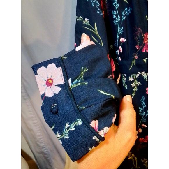 Time and Tru Faux Wrap Dress - Picture 7 of 9